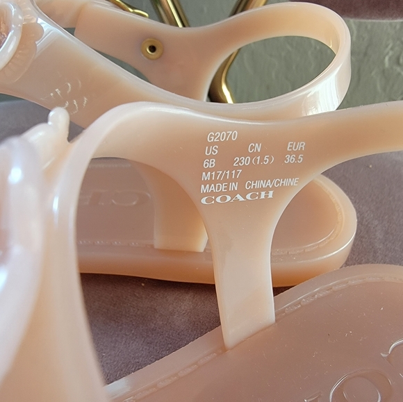Coach jelly sandals 6 - Picture 5 of 10